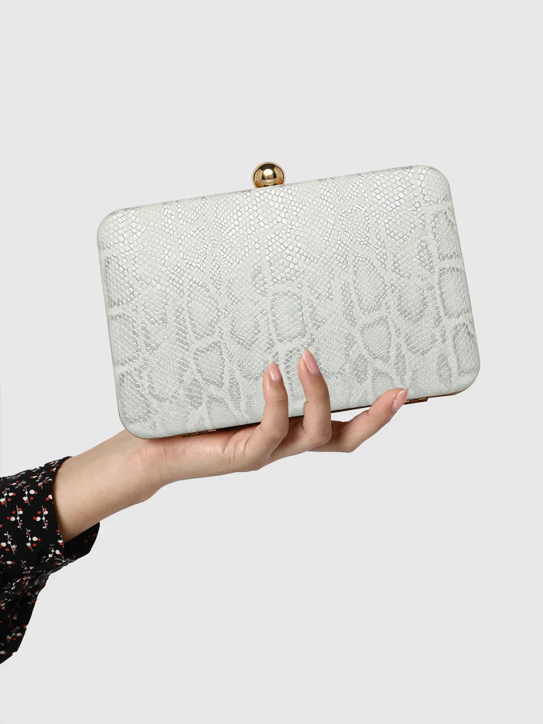 Caprese Party Lillie Box Clutch Medium Silver